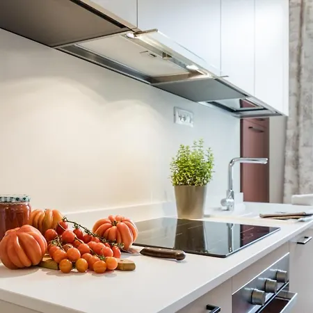 Апартаменты Orange Диано-Марина