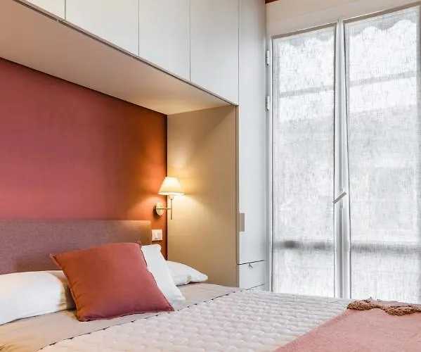 Апартаменты Orange Диано-Марина